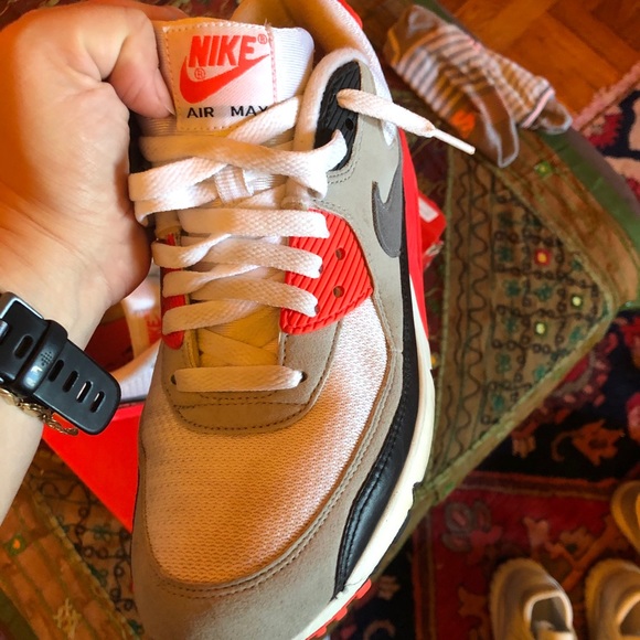 Nike Air Maxes - Picture 4 of 5